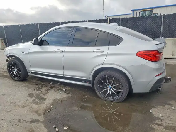 5UXXW7C51H0U25055 2017 BMW X4 - Image 2