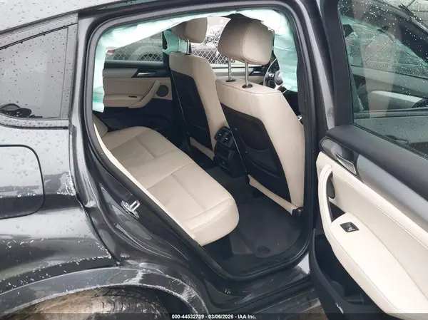 5UXXW7C51H0U25380 2017 BMW X4 - Image 8