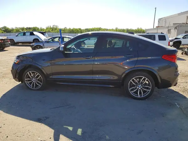 5UXXW7C51J0W64787 2018 BMW X4 - Image 2