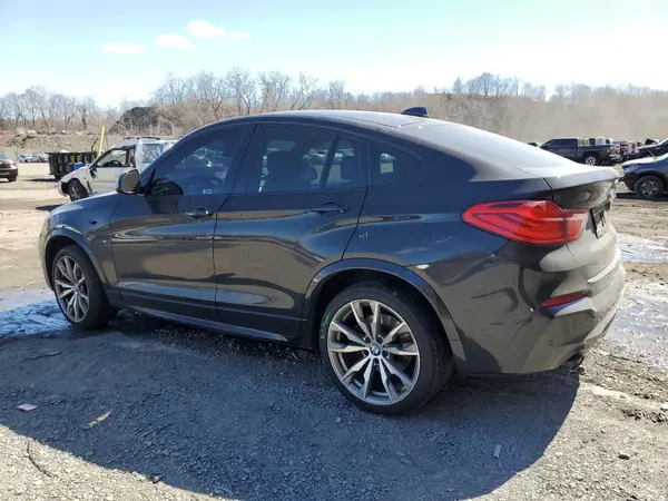 5UXXW7C52J0W64877 2018 BMW X4 - Image 2