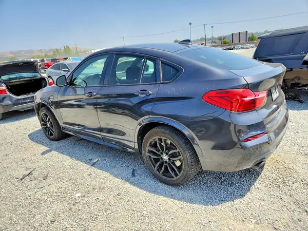 5UXXW7C52J0W65527 2018 BMW X4 - Image 2