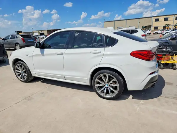 5UXXW7C53J0W64483 2018 BMW X4 - Image 2