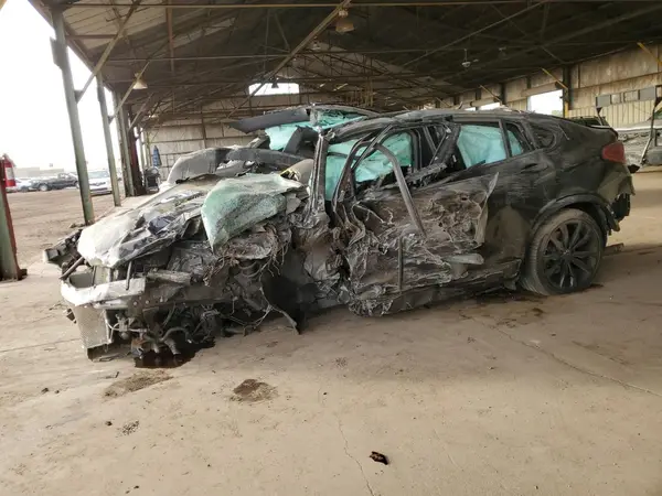 5UXXW7C53J0W64807 2018 BMW X4 - Image 1