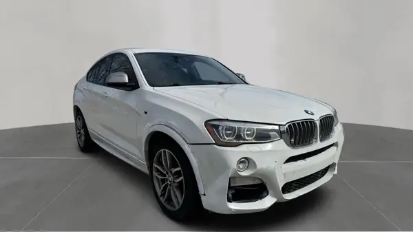 5UXXW7C53J0W65097 2018 BMW X4 - Image 1