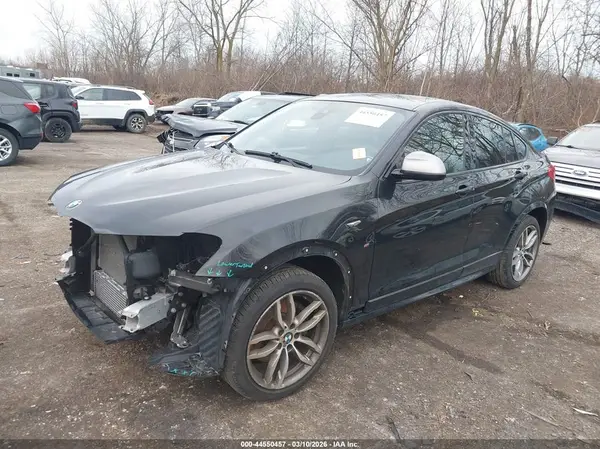 5UXXW7C53J0W65410 2018 BMW X4 - Image 2