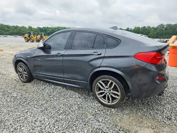 5UXXW7C53J0W65536 2018 BMW X4 - Image 2