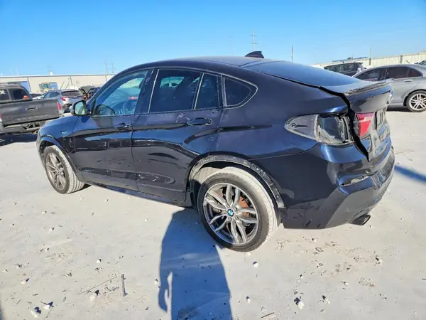 5UXXW7C57J0W64972 2018 BMW X4 - Image 2