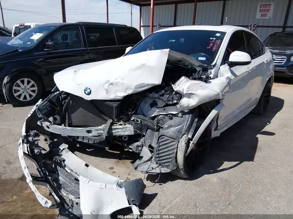 5UXXW7C58H0U25442 2017 BMW X4 - Image 2