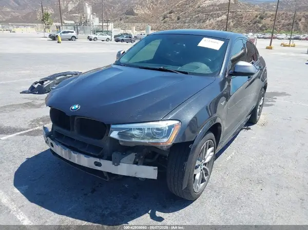 5UXXW7C58H0U25991 2017 BMW X4 - Image 2