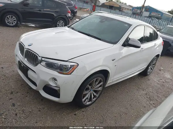 5UXXW7C58J0W65001 2018 BMW X4 - Image 2