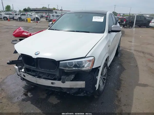5UXXW7C58J0W65032 2018 BMW X4 - Image 2