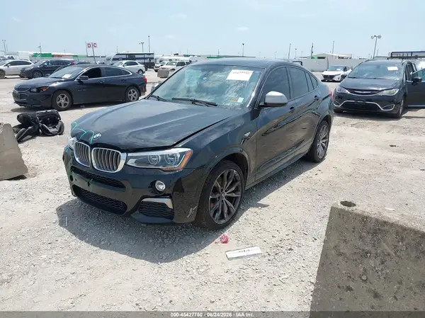5UXXW7C5XJ0W64688 2018 BMW X4 - Image 2