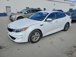 5XXGT4L10GG022610 2016 KIA OPTIMA