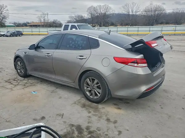 5XXGT4L10GG056823 2016 KIA OPTIMA - Image 2