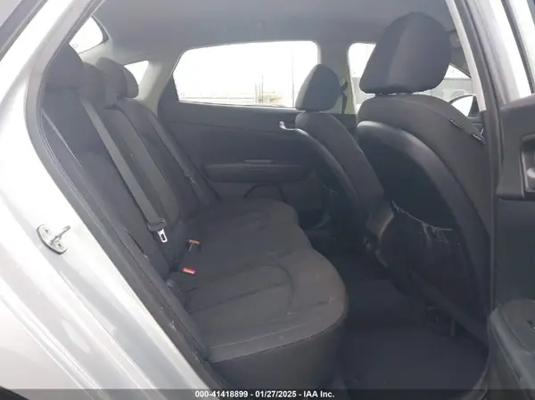 5XXGT4L10GG090664 2016 KIA OPTIMA - Image 8