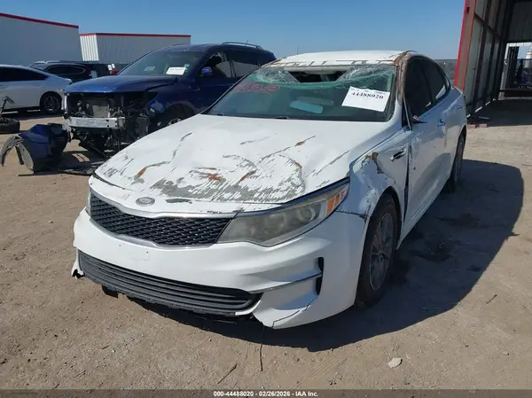 5XXGT4L10HG122398 2017 KIA OPTIMA - Image 2
