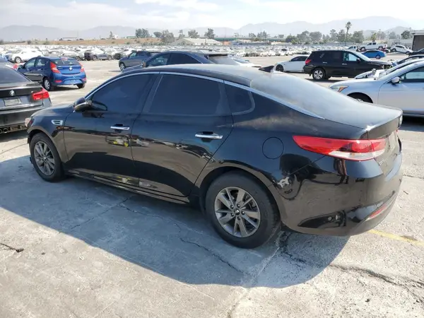 5XXGT4L10JG213273 2018 KIA OPTIMA - Image 2