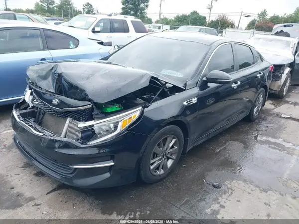 5XXGT4L10JG243681 2018 KIA OPTIMA - Image 2