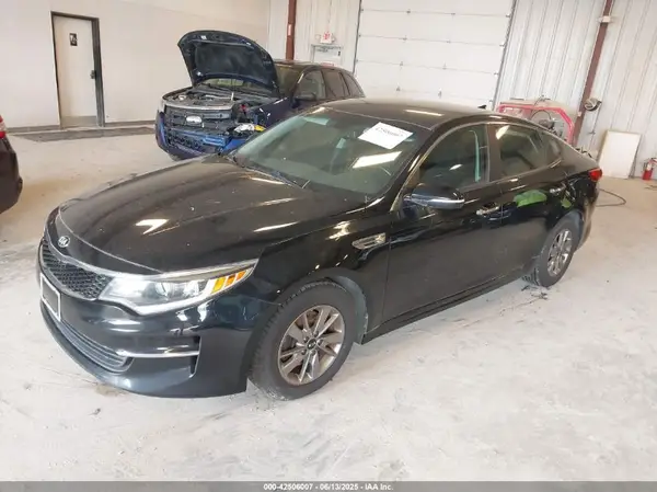 5XXGT4L11GG009655 2016 KIA OPTIMA - Image 2