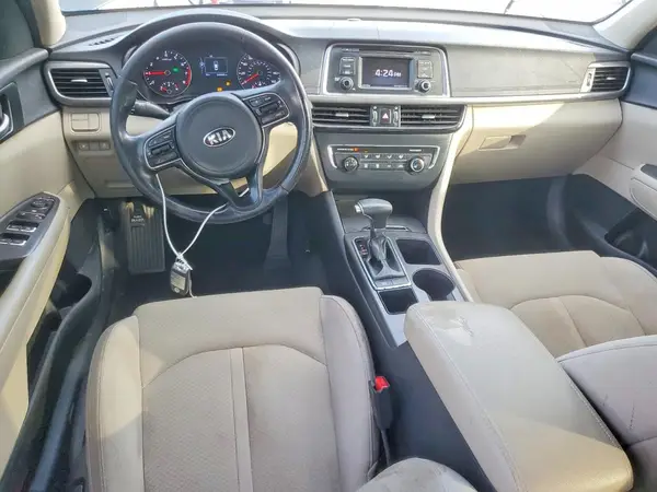 5XXGT4L11GG019585 2016 KIA OPTIMA - Image 8