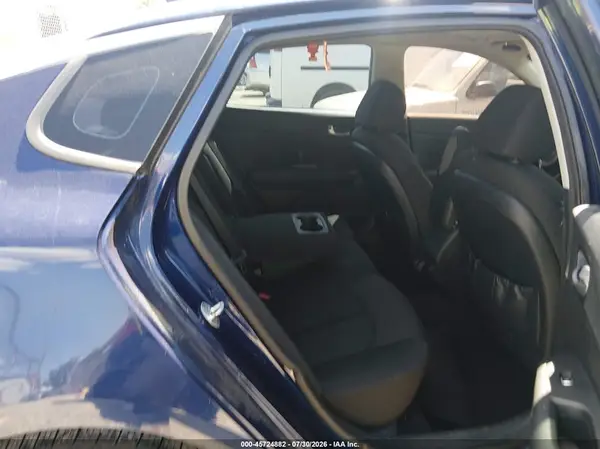 5XXGT4L11GG046267 2016 KIA OPTIMA - Image 8