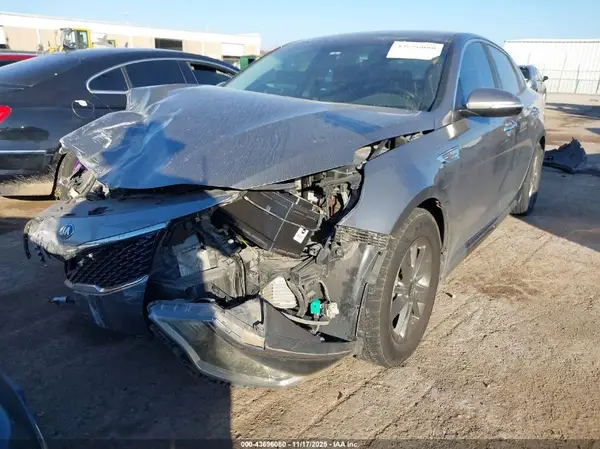 5XXGT4L11GG079821 2016 KIA OPTIMA - Image 2