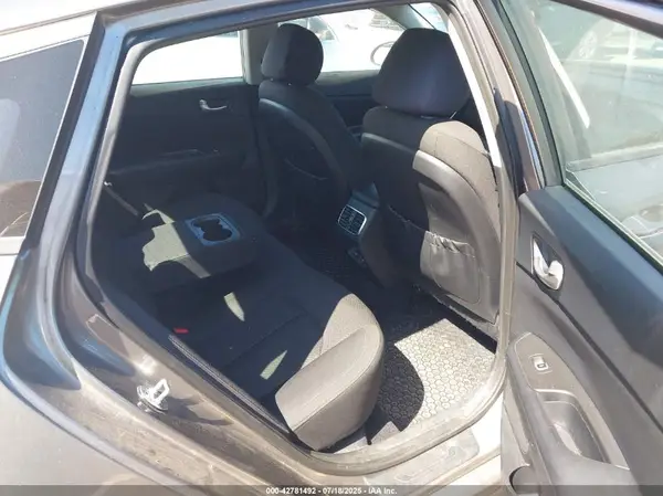 5XXGT4L11GG092715 2016 KIA OPTIMA - Image 8