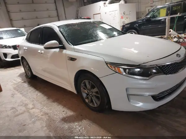 5XXGT4L11JG179408 2018 KIA OPTIMA - Image 1