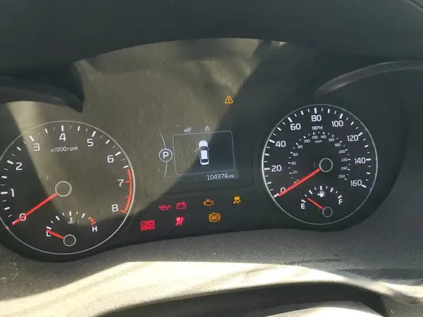 5XXGT4L11JG208034 2018 KIA OPTIMA - Image 8