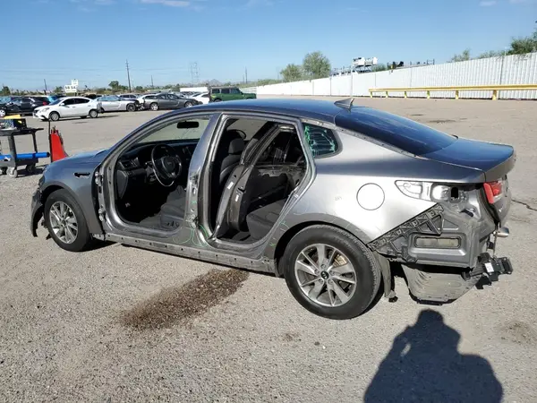 5XXGT4L11JG208292 2018 KIA OPTIMA - Image 2
