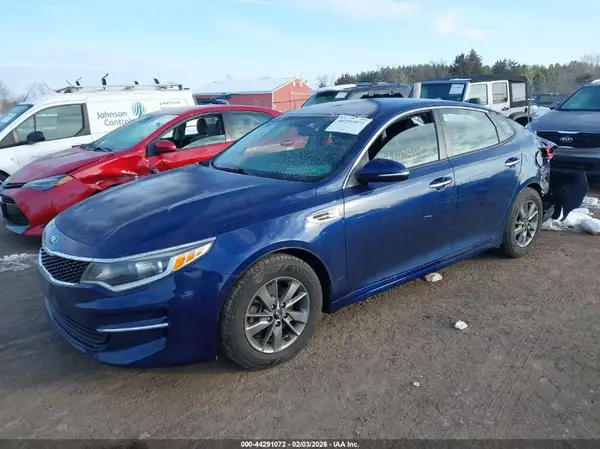 5XXGT4L11JG230373 2018 KIA OPTIMA - Image 2