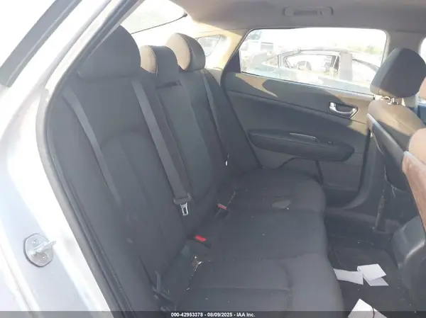 5XXGT4L12GG001001 2016 KIA OPTIMA - Image 8