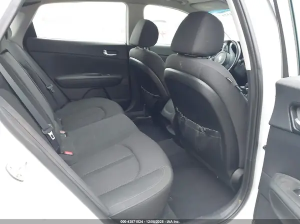 5XXGT4L12GG080508 2016 KIA OPTIMA - Image 8