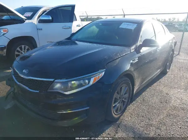 5XXGT4L12HG129675 2017 KIA OPTIMA - Image 2