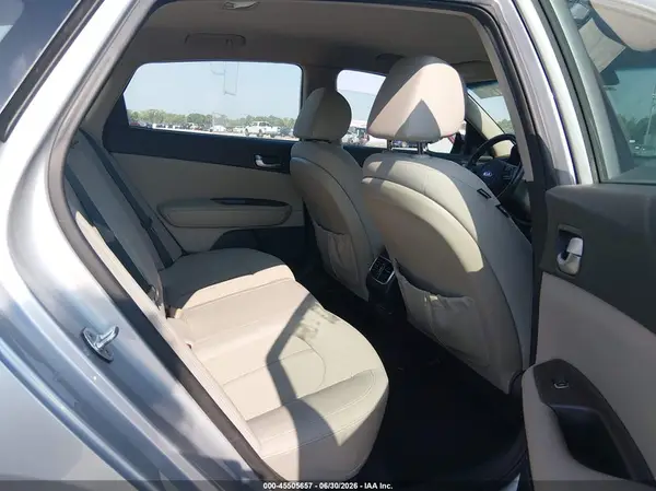 5XXGT4L13GG035805 2016 KIA OPTIMA - Image 8