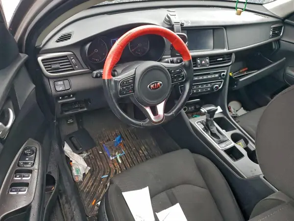 5XXGT4L13JG218354 2018 KIA OPTIMA - Image 8