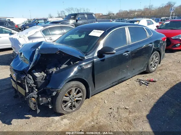 5XXGT4L14GG011237 2016 KIA OPTIMA - Image 2