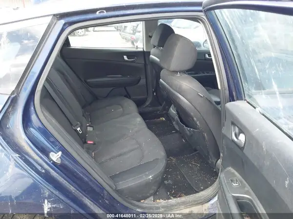 5XXGT4L14GG017958 2016 KIA OPTIMA - Image 8