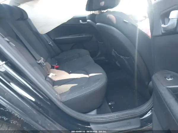 5XXGT4L14GG040477 2016 KIA OPTIMA - Image 8