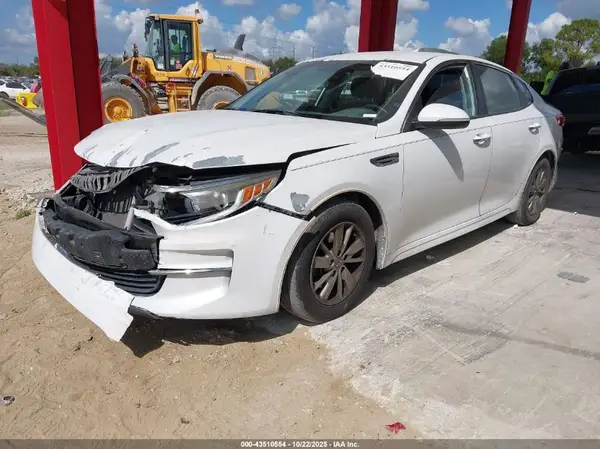 5XXGT4L14GG079649 2016 KIA OPTIMA - Image 2