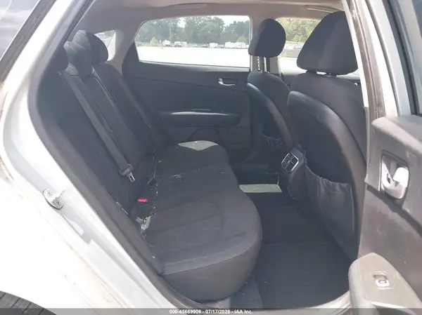 5XXGT4L14GG105165 2016 KIA OPTIMA - Image 8