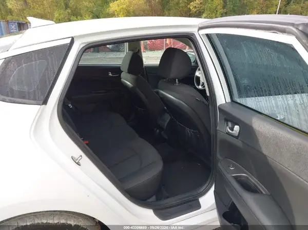 5XXGT4L14JG216533 2018 KIA OPTIMA - Image 8