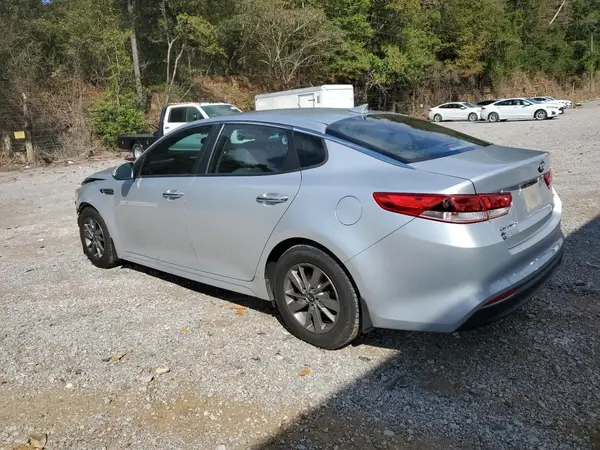 5XXGT4L15GG010775 2016 KIA OPTIMA - Image 2