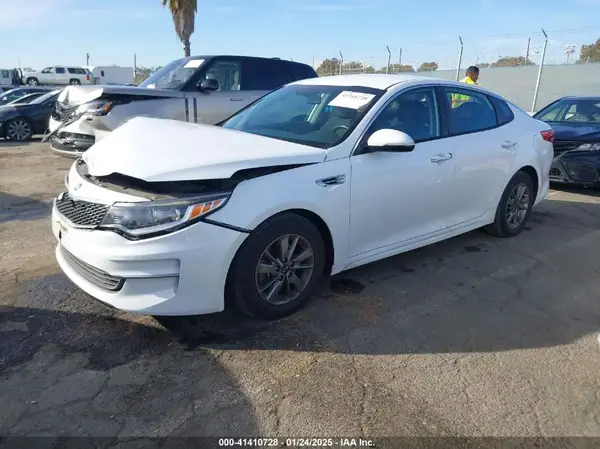 5XXGT4L15GG022697 2016 KIA OPTIMA - Image 2