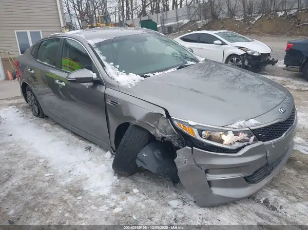 5XXGT4L15HG122025 2017 KIA OPTIMA - Image 1