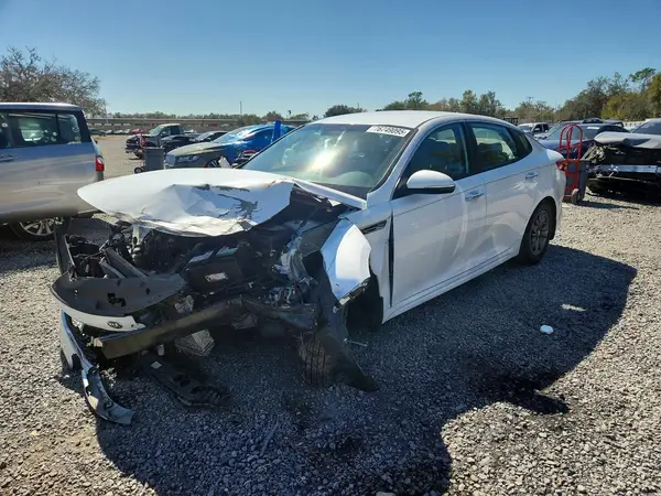 5XXGT4L15HG126527 2017 KIA OPTIMA - Image 1