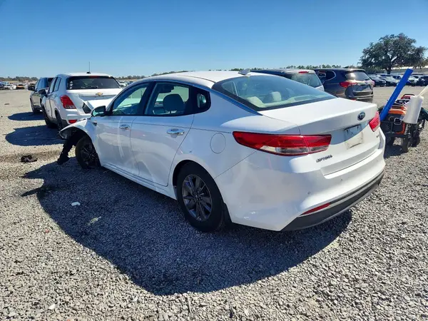 5XXGT4L15HG126527 2017 KIA OPTIMA - Image 2