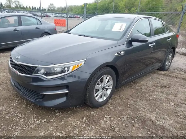 5XXGT4L15HG136801 2017 KIA OPTIMA - Image 2