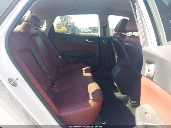 5XXGT4L15HG173749 2017 KIA OPTIMA - Image 8