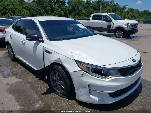 5XXGT4L15HG174190 2017 KIA OPTIMA - Image 1